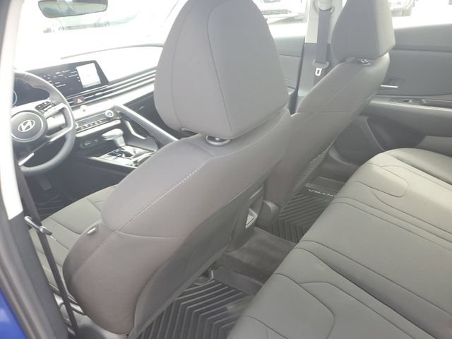Used 2024 Hyundai Elantra SEL w/ Convenience Package FWD image 12