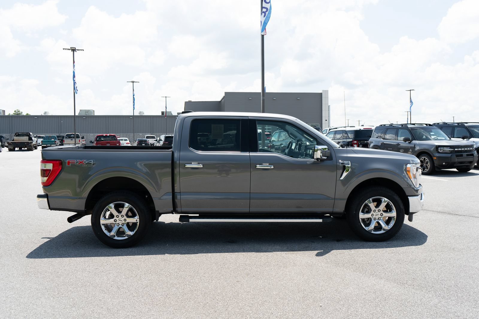 Used 2021 Ford F150 Lariat AWD/4WD image 11