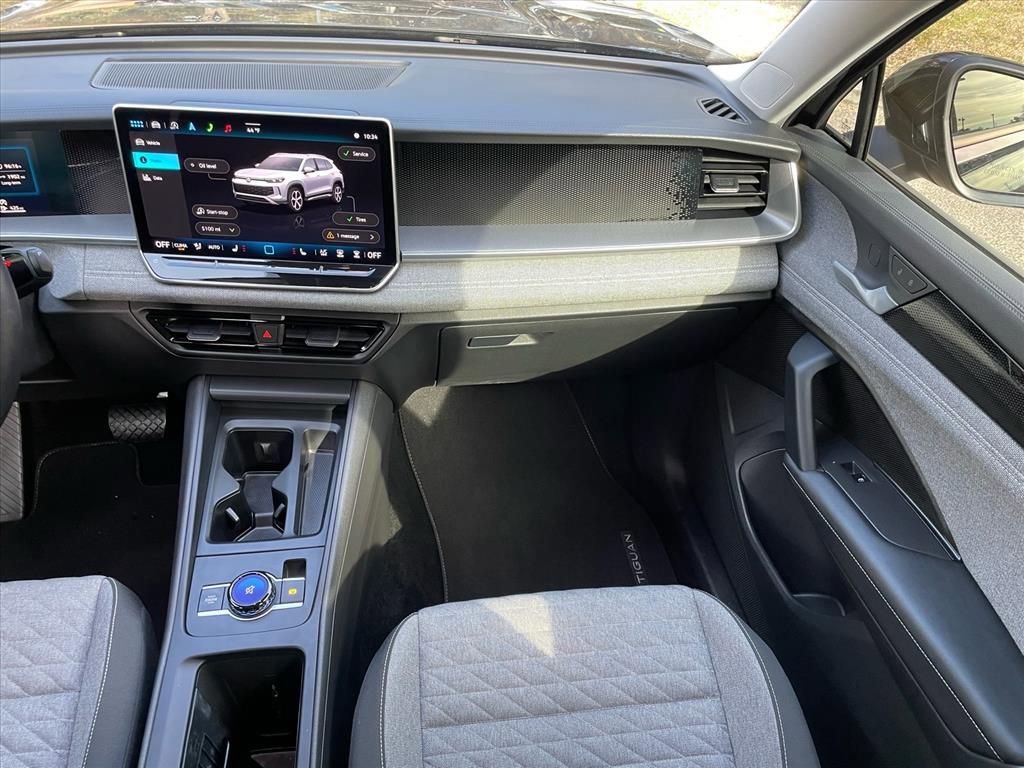 Certified 2025 Volkswagen Tiguan S image 6