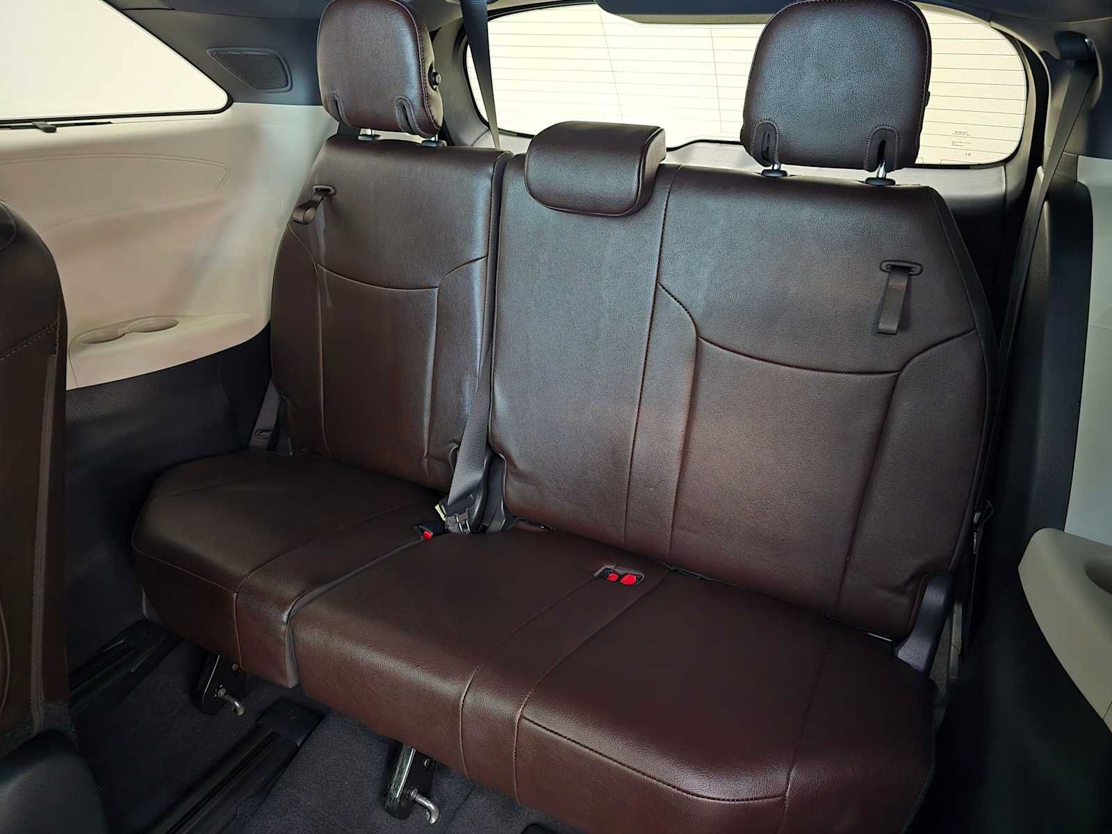 Certified 2024 Toyota Sienna Platinum AWD/4WD image 26