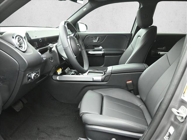 New 2026 Mercedes-Benz GLB 250 4MATIC image 8