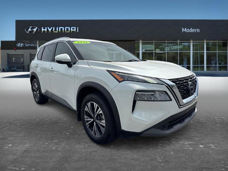 Used 2022 Nissan Rogue SV w/ SV Premium Package FWD image 2