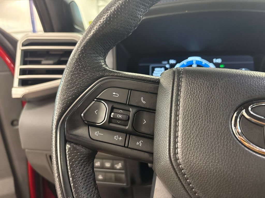 Used 2025 Toyota Sequoia Platinum w/ TRD Off-Road Package AWD/4WD image 26