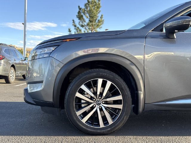 Used 2023 Nissan Pathfinder Platinum AWD/4WD image 34