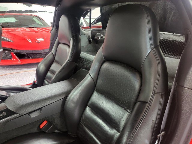 Used 2010 Chevrolet Corvette Grand Sport w/ Preferred Equipment Group image 14