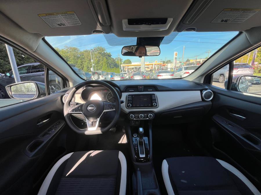 Used 2021 Nissan Versa SV FWD image 25