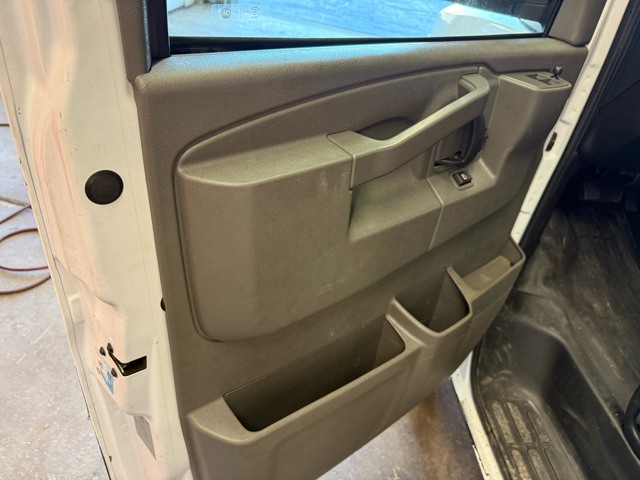 Used 2023 GMC Savana 2500 w/ Driver Convenience Package image 10