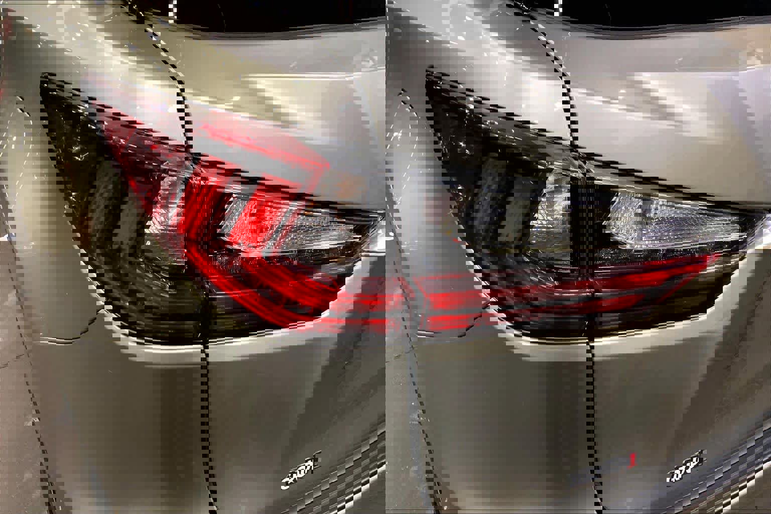 Used 2020 Lexus RX 450h AWD w/ Premium Package image 29