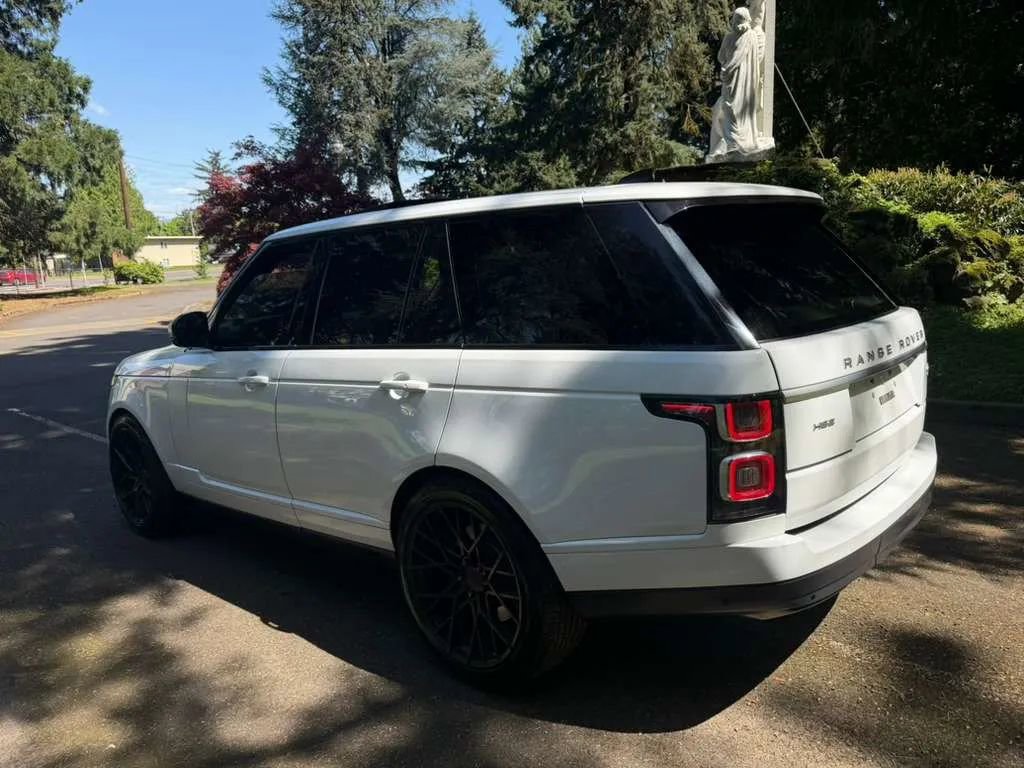 Used 2018 Land Rover Range Rover HSE AWD/4WD image 4