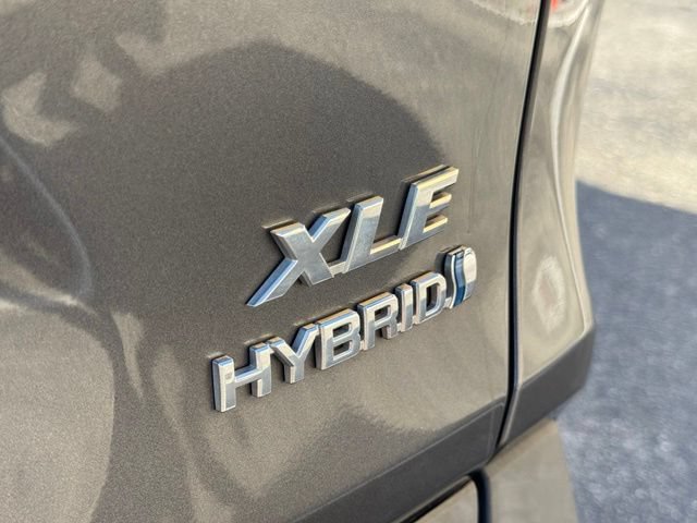 Used 2022 Toyota RAV4 XLE w/ Convenience Package AWD/4WD image 12