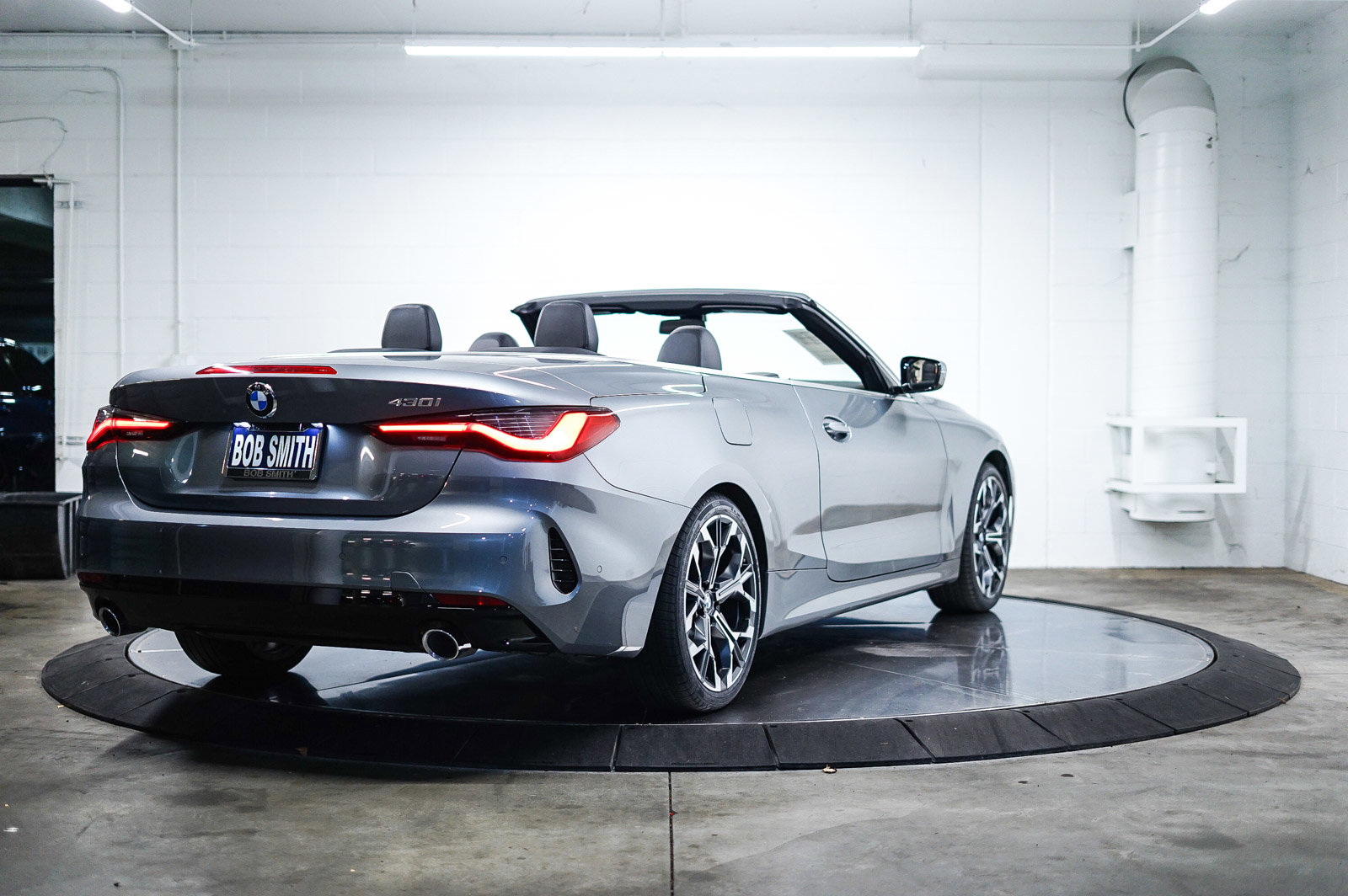 Used 2025 BMW 430i Convertible w/ Convenience Package image 12