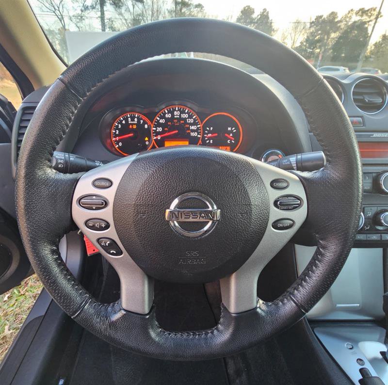Used 2008 Nissan Altima 3.5 SE w/ Premium Pkg image 11