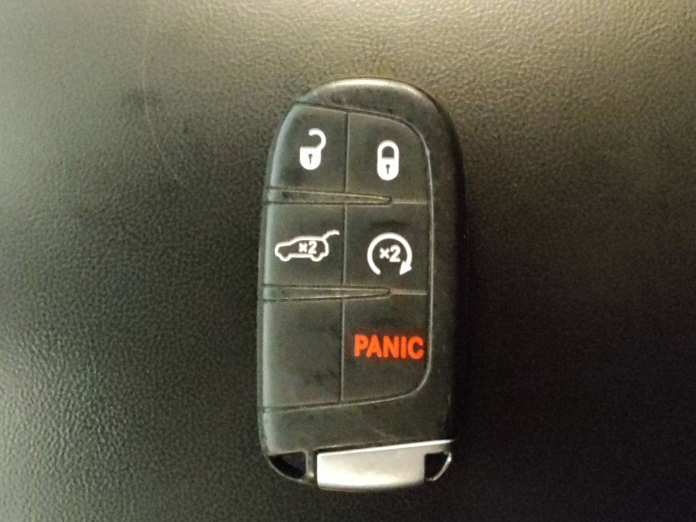 Used 2022 Jeep Grand Cherokee Laredo X image 32