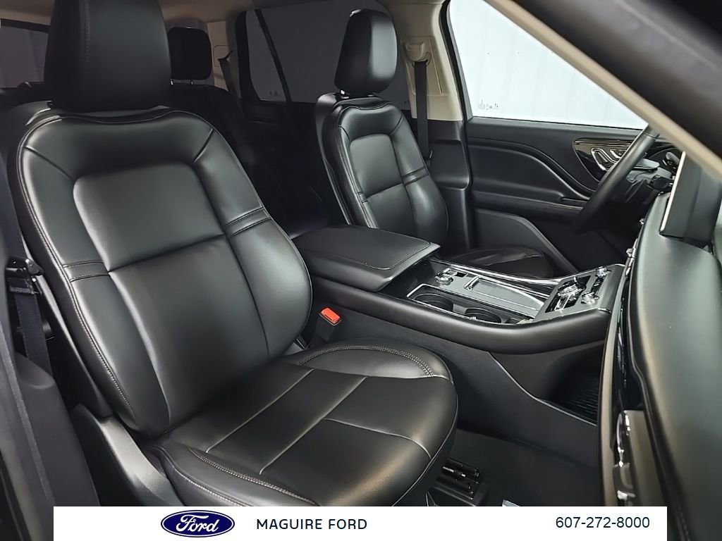 Used 2022 Lincoln Aviator Standard w/ Elements Package image 17