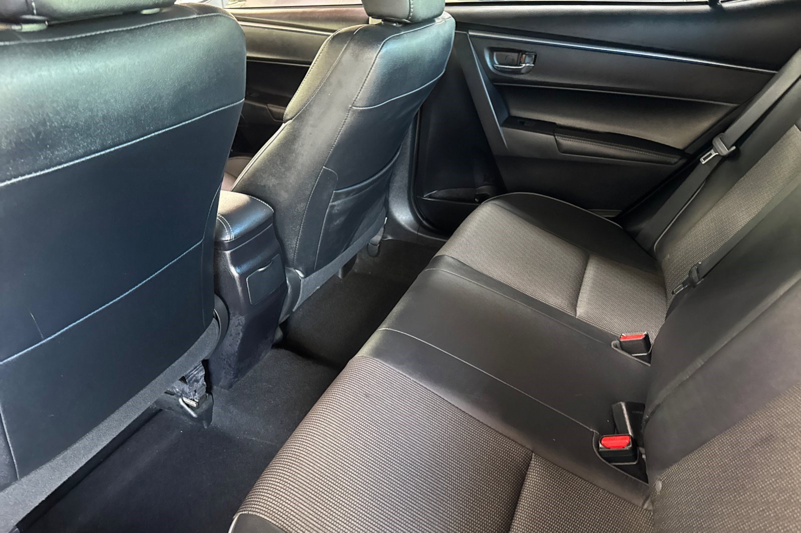 Used 2014 Toyota Corolla S FWD image 26