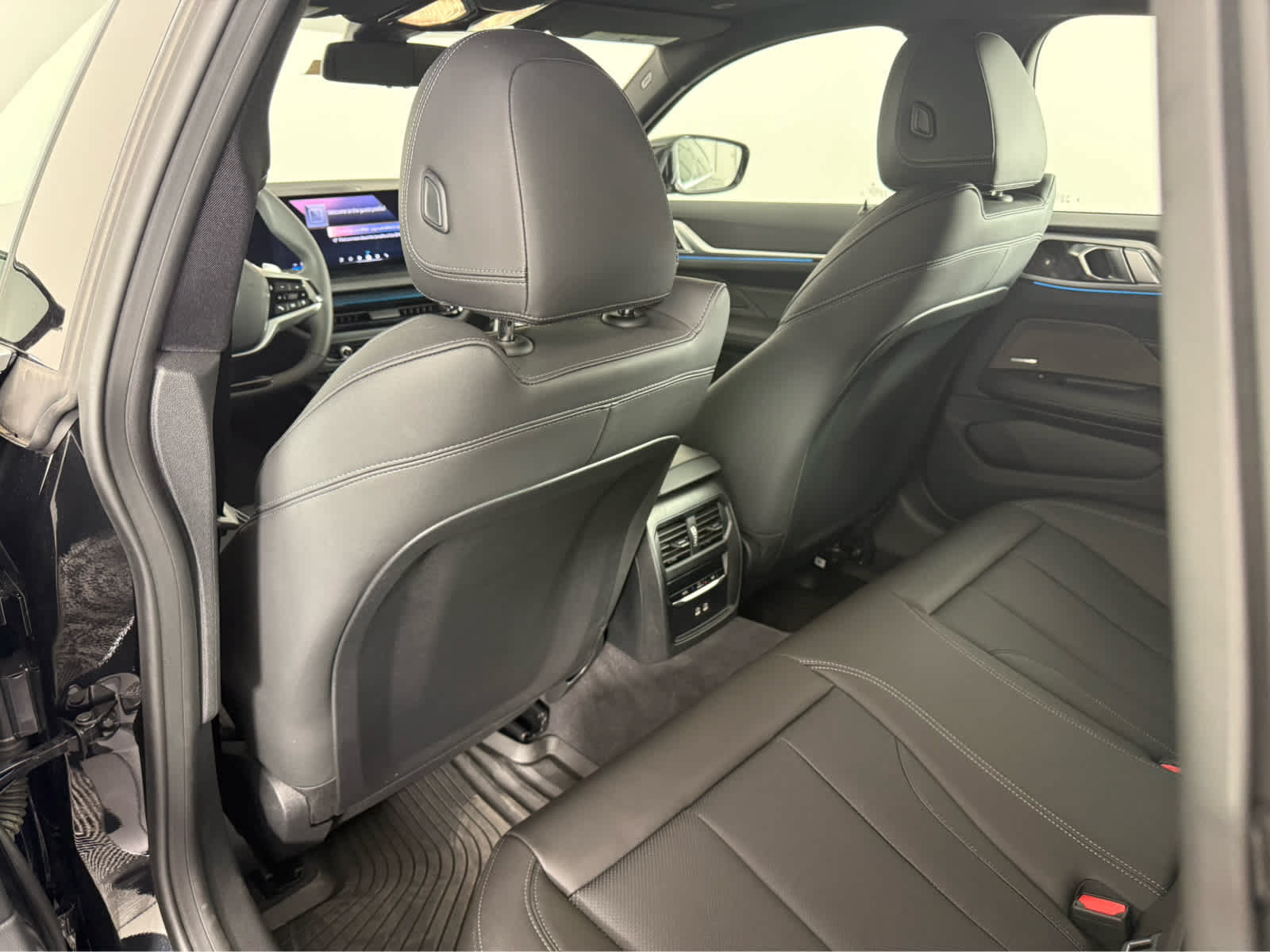 Used 2025 BMW 430i w/ Parking Assistance Package RWD image 13