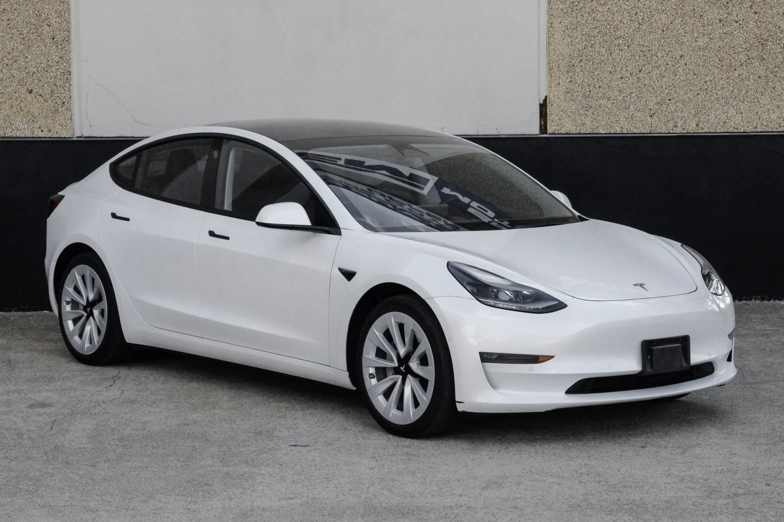 Used 2022 Tesla Model 3 Long Range AWD/4WD image 8