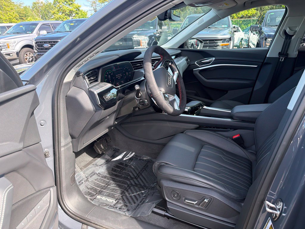 Used 2024 Audi Q8 e-tron Prestige w/ Prestige Package AWD/4WD image 13