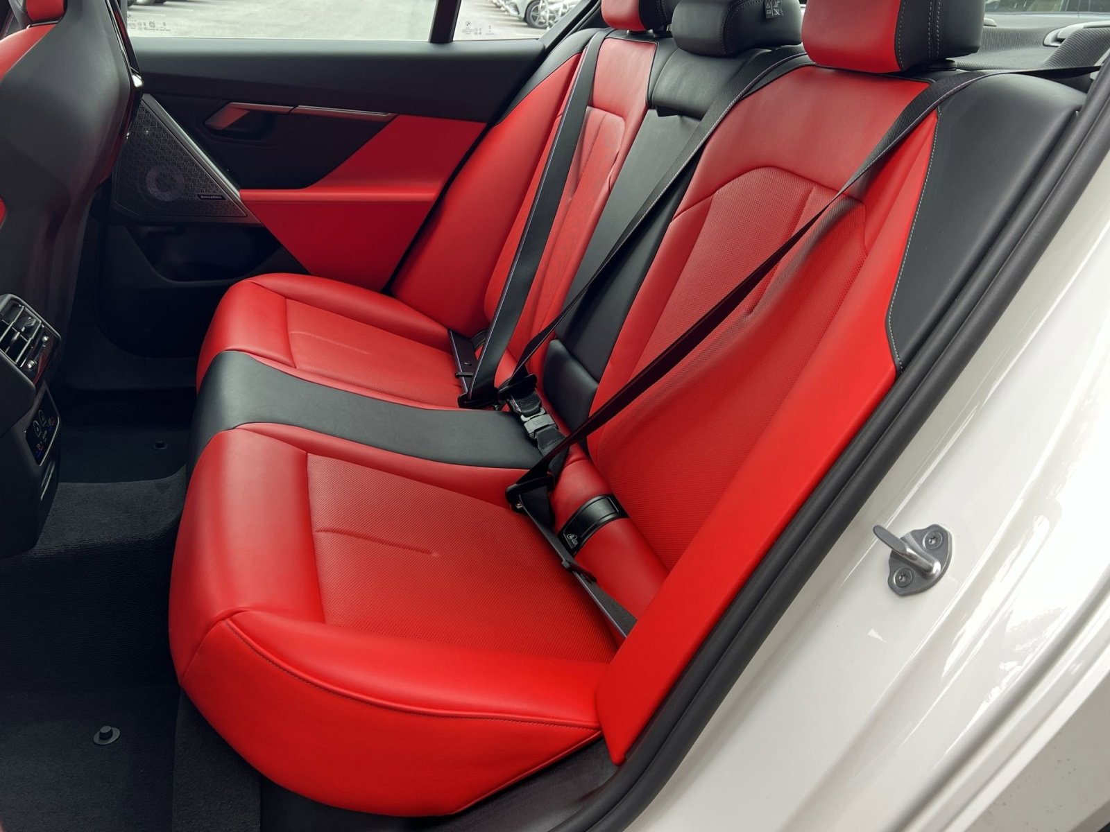 Used 2025 BMW M5 AWD/4WD image 30