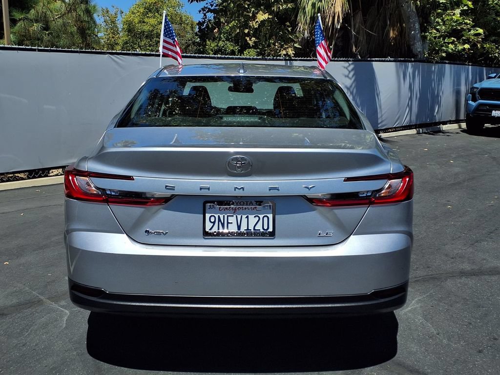 Used 2025 Toyota Camry LE FWD image 9