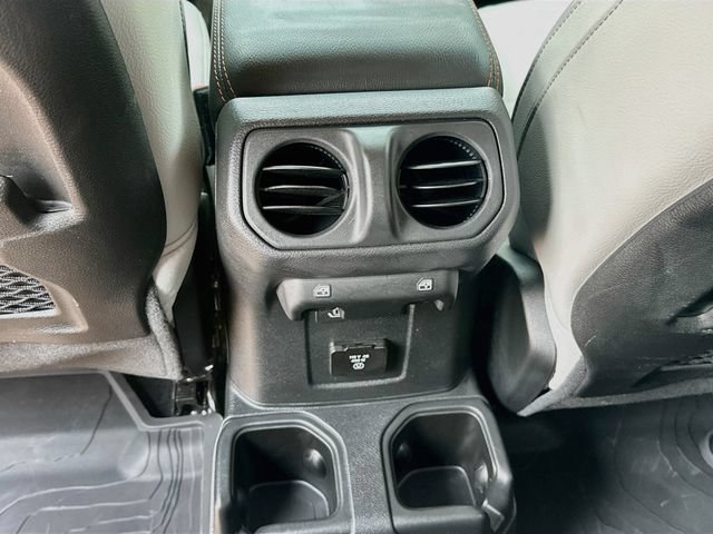Used 2023 Jeep Gladiator Mojave w/ Trailer Tow Package AWD/4WD image 27