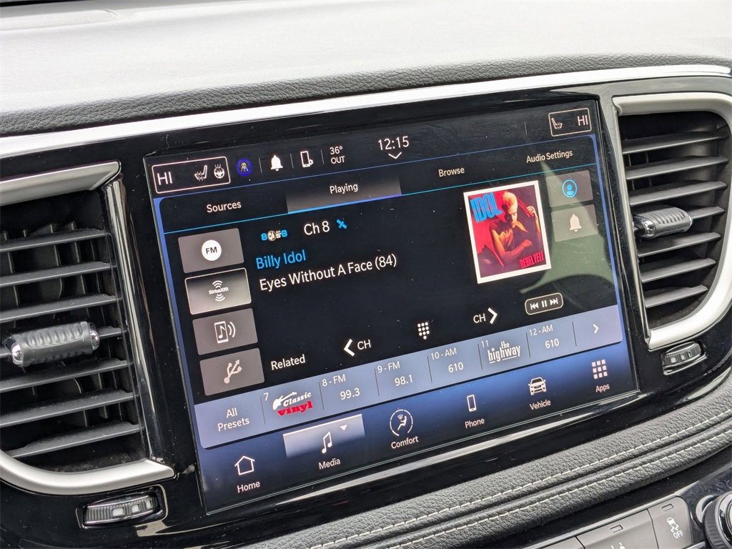 Used 2023 Chrysler Pacifica Touring image 25