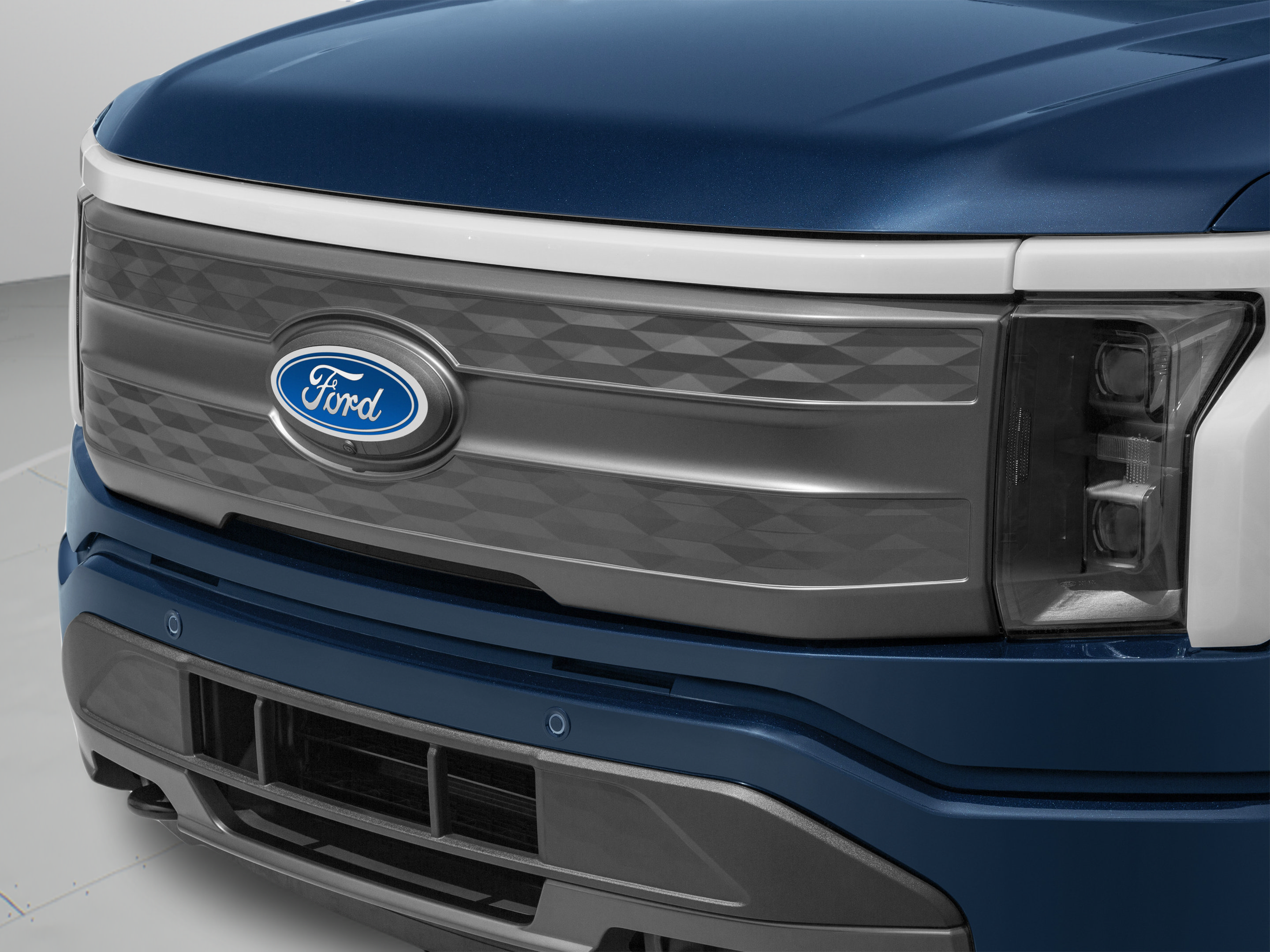 Used 2023 Ford F150 Lightning Lariat AWD/4WD image 91
