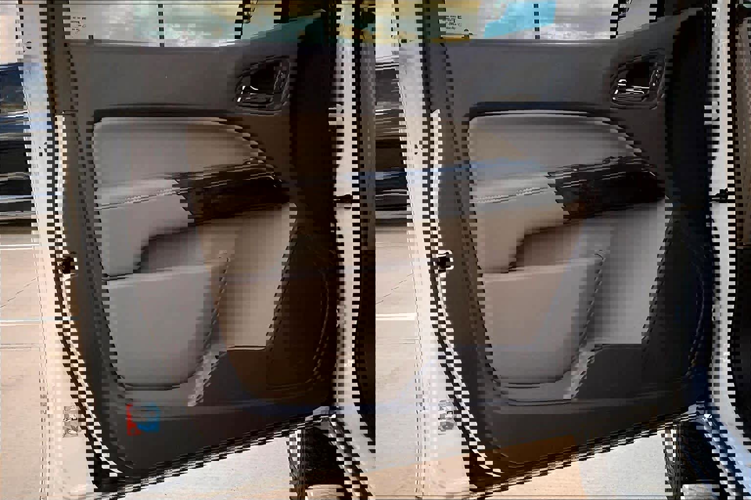 Used 2015 GMC Canyon SLE w/ SLE Convenience Package image 19