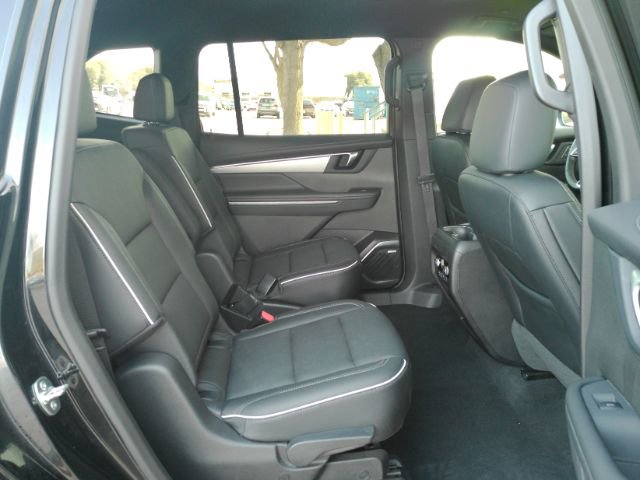 Used 2025 Buick Enclave Preferred image 26