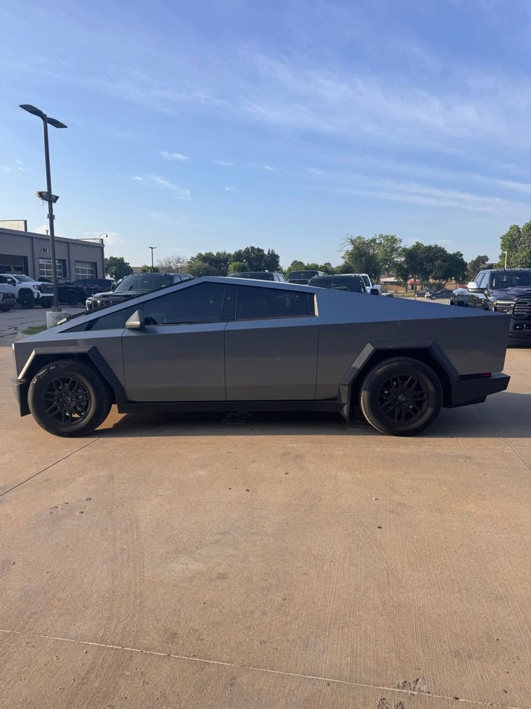 Used 2024 Tesla Cybertruck Cyberbeast AWD/4WD image 4