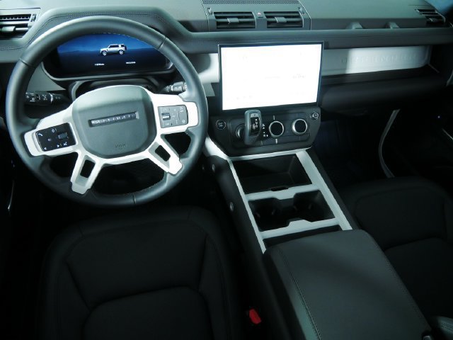 Used 2026 Land Rover Defender 110 S AWD/4WD image 4