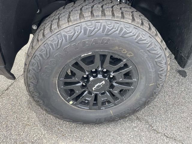 New 2026 Chevrolet Silverado 2500 ZR2 image 9