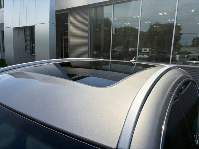 Used 2022 Maserati Levante Modena AWD/4WD image 11