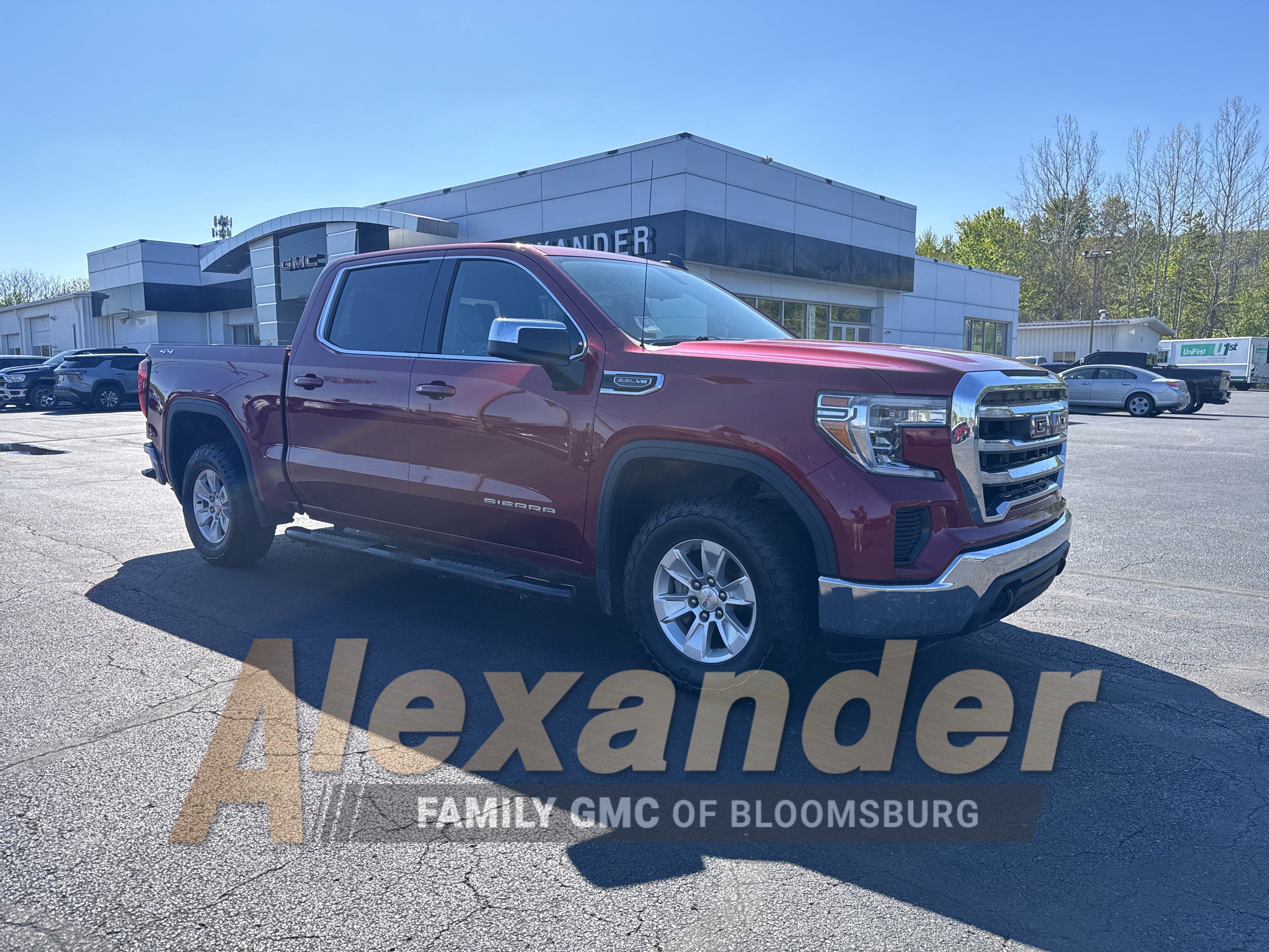 Used 2020 GMC Sierra 1500 SLE w/ SLE Value Package AWD/4WD image 1