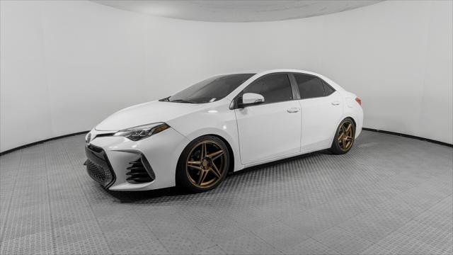 Used 2018 Toyota Corolla SE FWD image 2