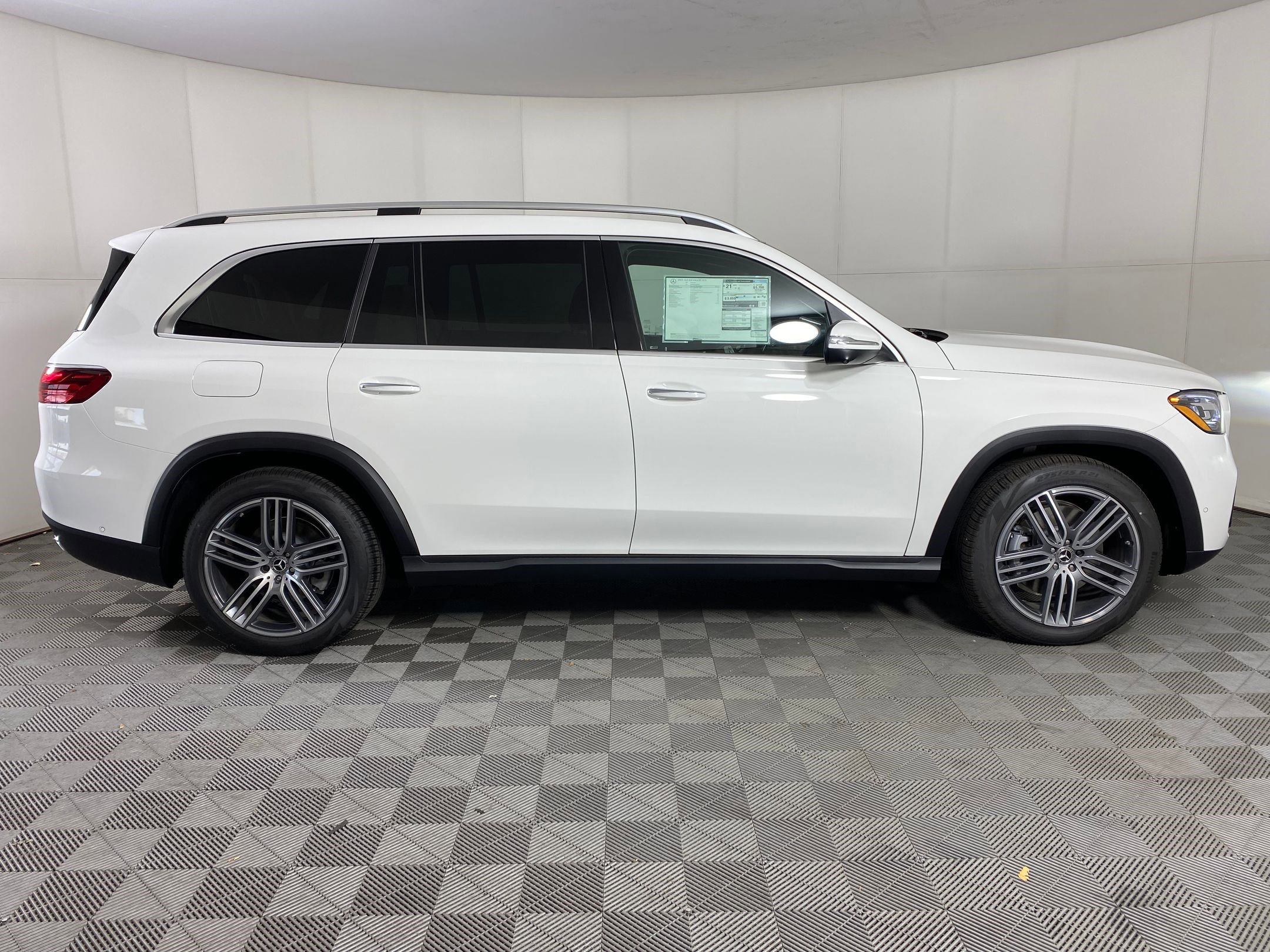 New 2025 Mercedes-Benz GLS 450 4MATIC image 7