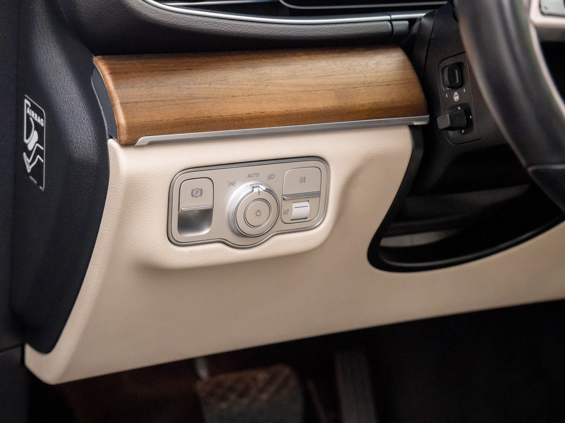 Certified 2024 Mercedes-Benz GLE 350 4MATIC w/ Winter Package image 21