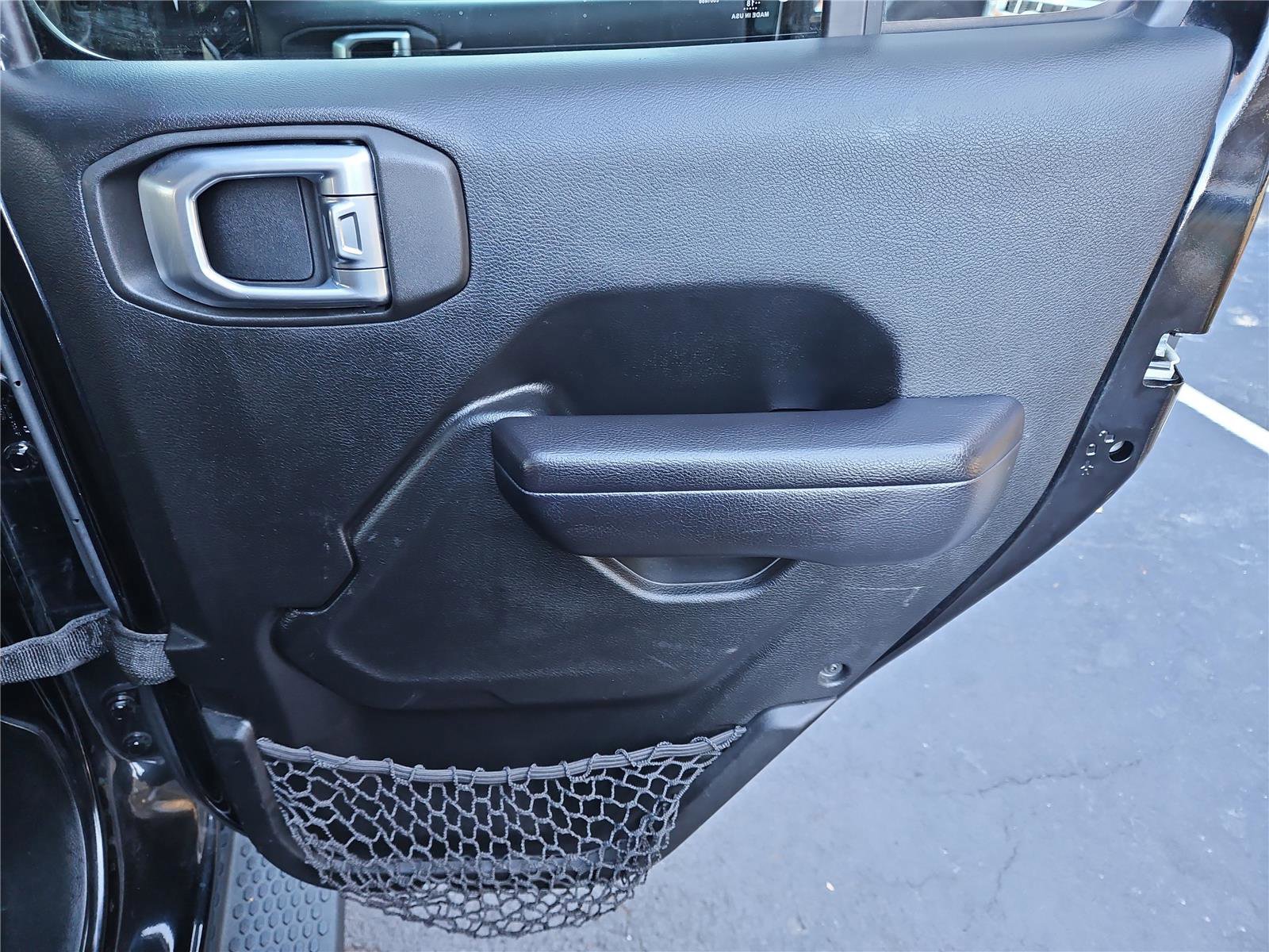 Used 2018 Jeep Wrangler Unlimited Sport S image 30