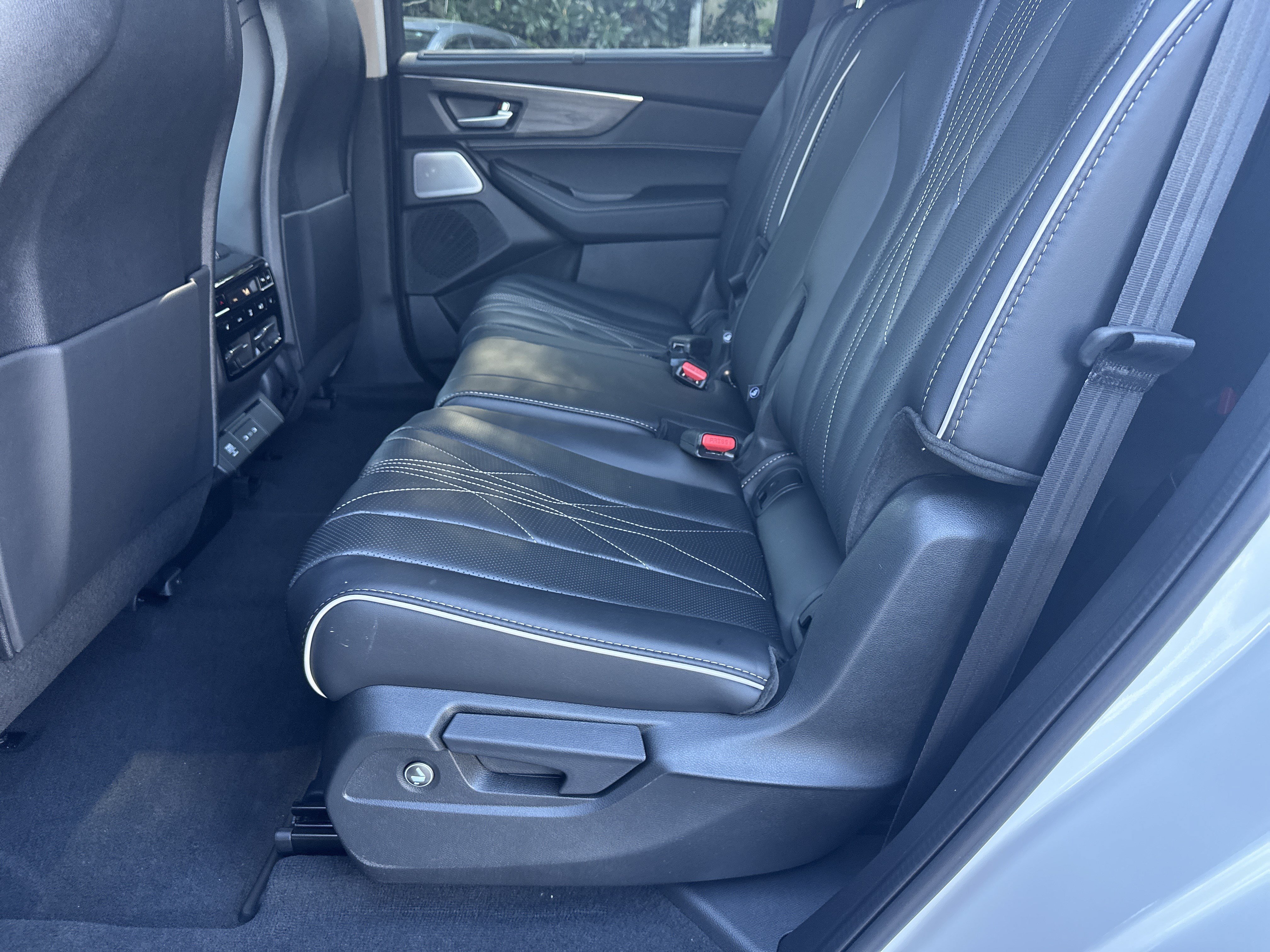 New 2026 Acura MDX w/ Advance Package AWD/4WD image 13