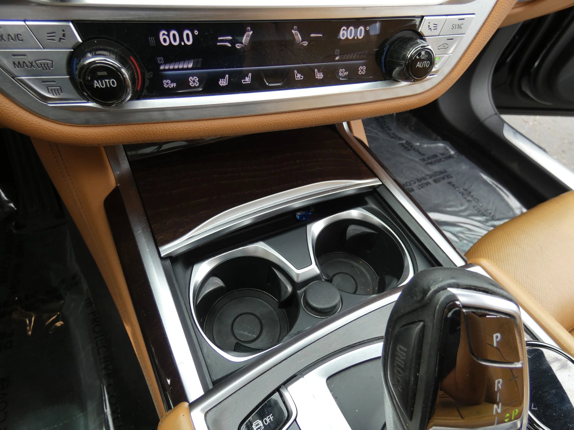 Used 2016 BMW 750i xDrive image 62