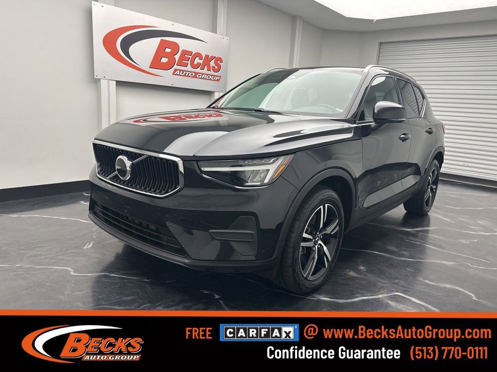 Used 2023 Volvo XC40 B5 Core