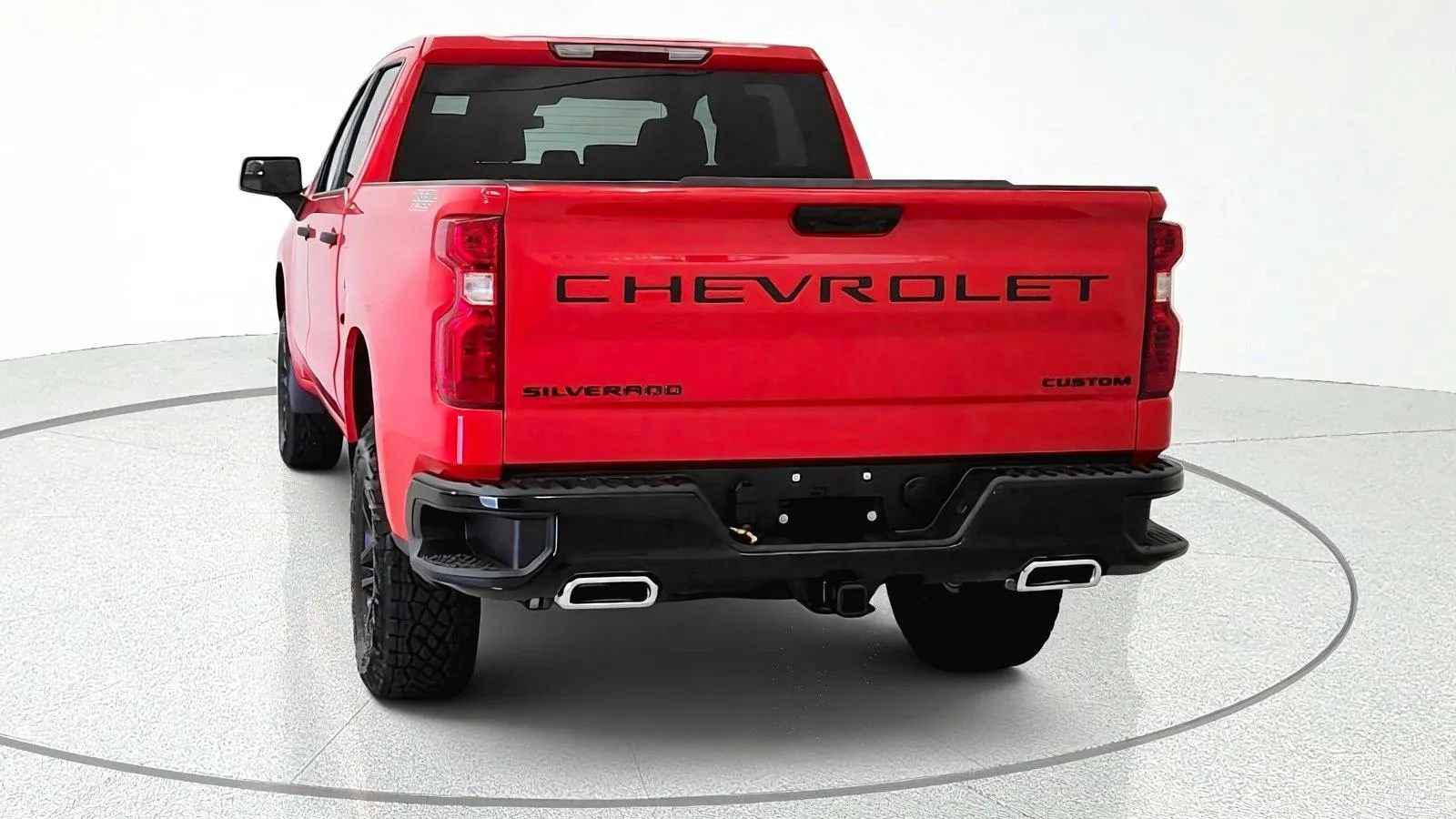 New 2026 Chevrolet Silverado 1500 Custom Trail Boss w/ LPO, Dark Essentials Package AWD/4WD image 7