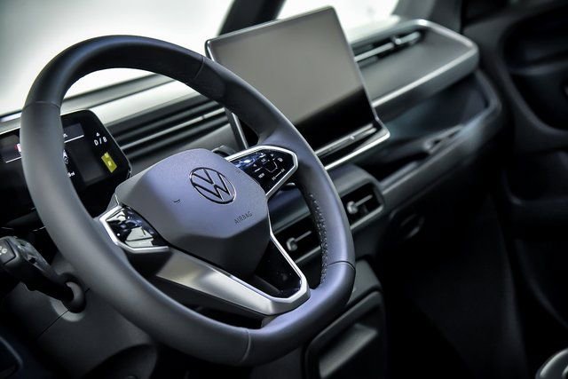 New 2025 Volkswagen ID. Buzz Pro S image 12