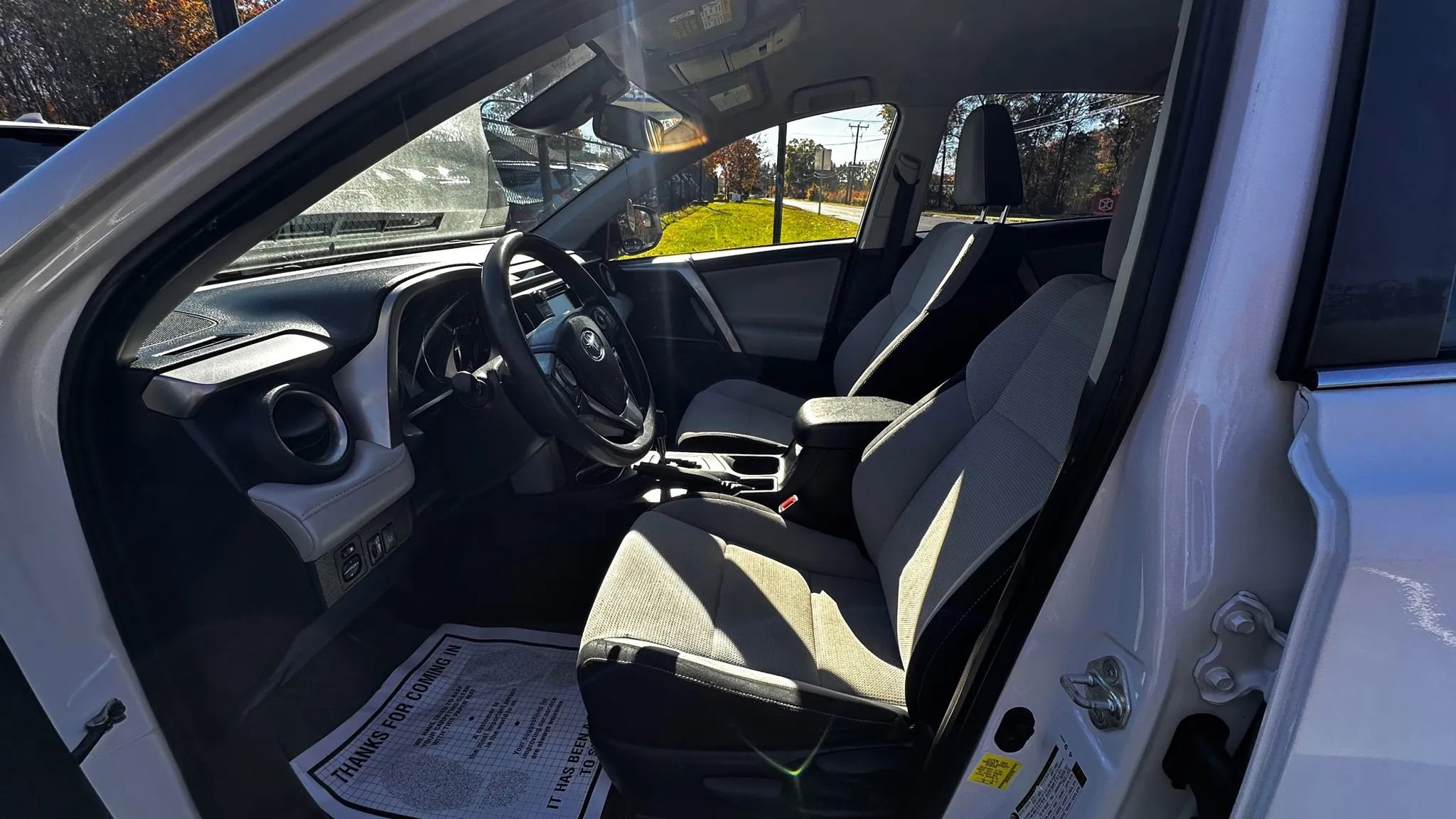 Used 2018 Toyota RAV4 XLE image 17