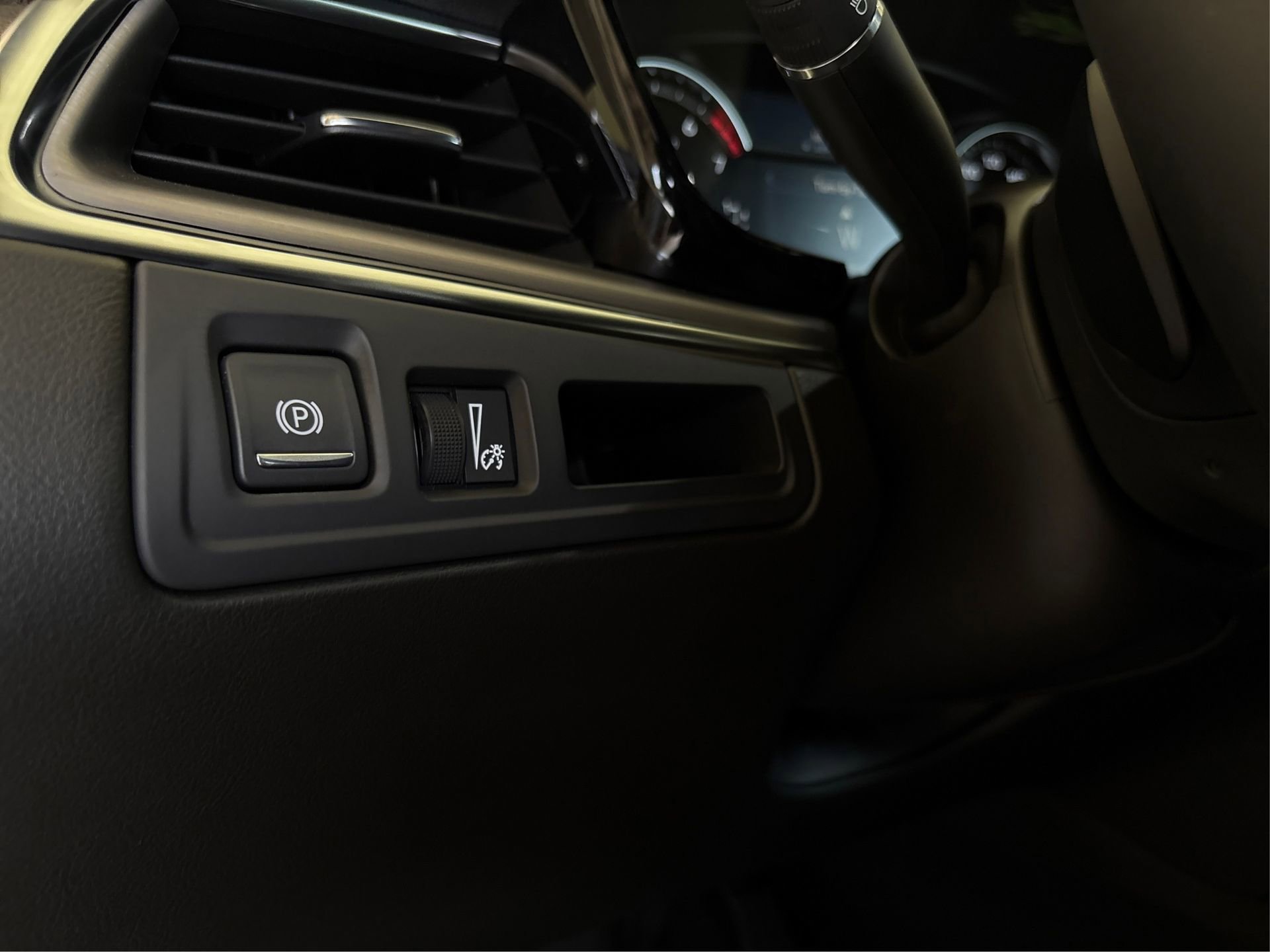 New 2026 Cadillac XT5 Luxury image 20