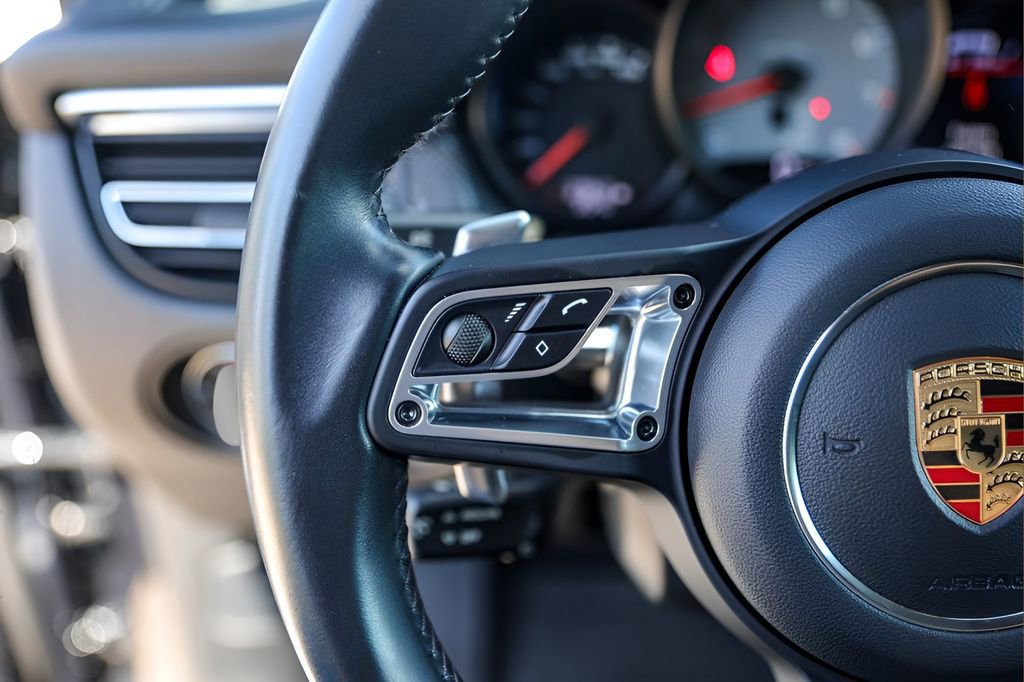 Used 2020 Porsche Macan S image 14