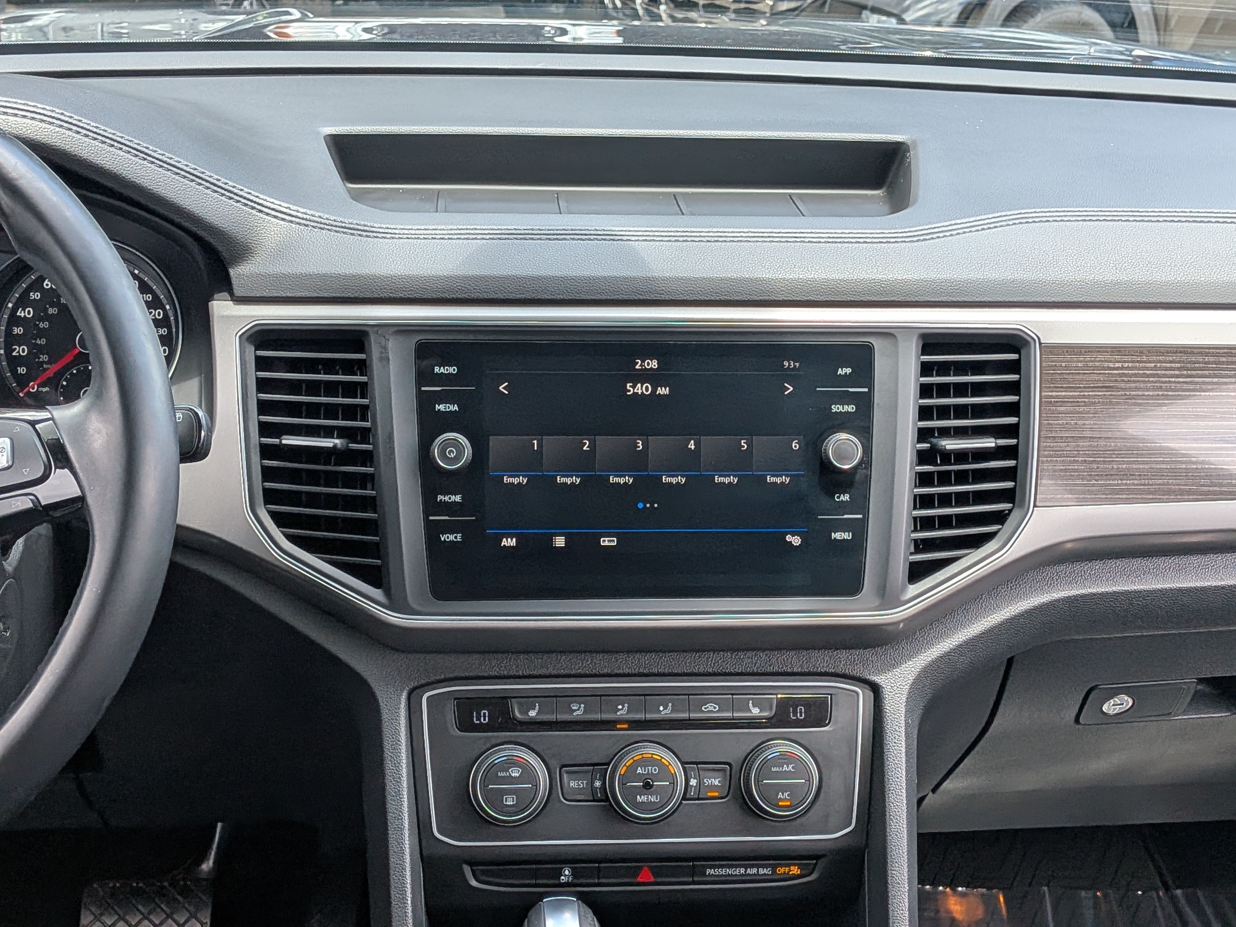 Used 2019 Volkswagen Atlas SE w/ Panoramic Sunroof Package FWD image 20