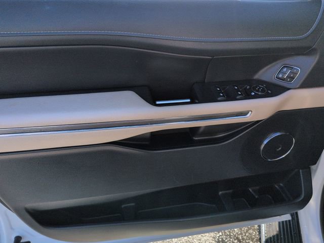 Used 2023 Ford Expedition Max XLT AWD/4WD image 12