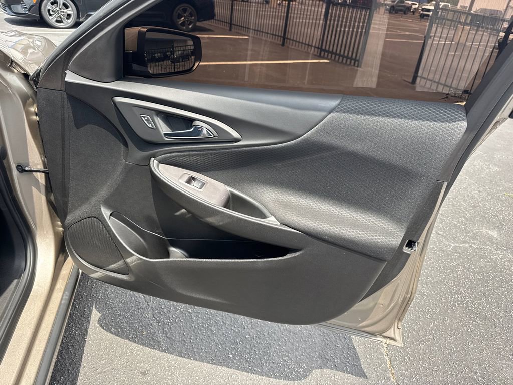 Used 2022 Chevrolet Malibu RS FWD image 15