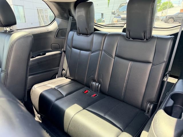Used 2017 Nissan Pathfinder Platinum FWD image 15